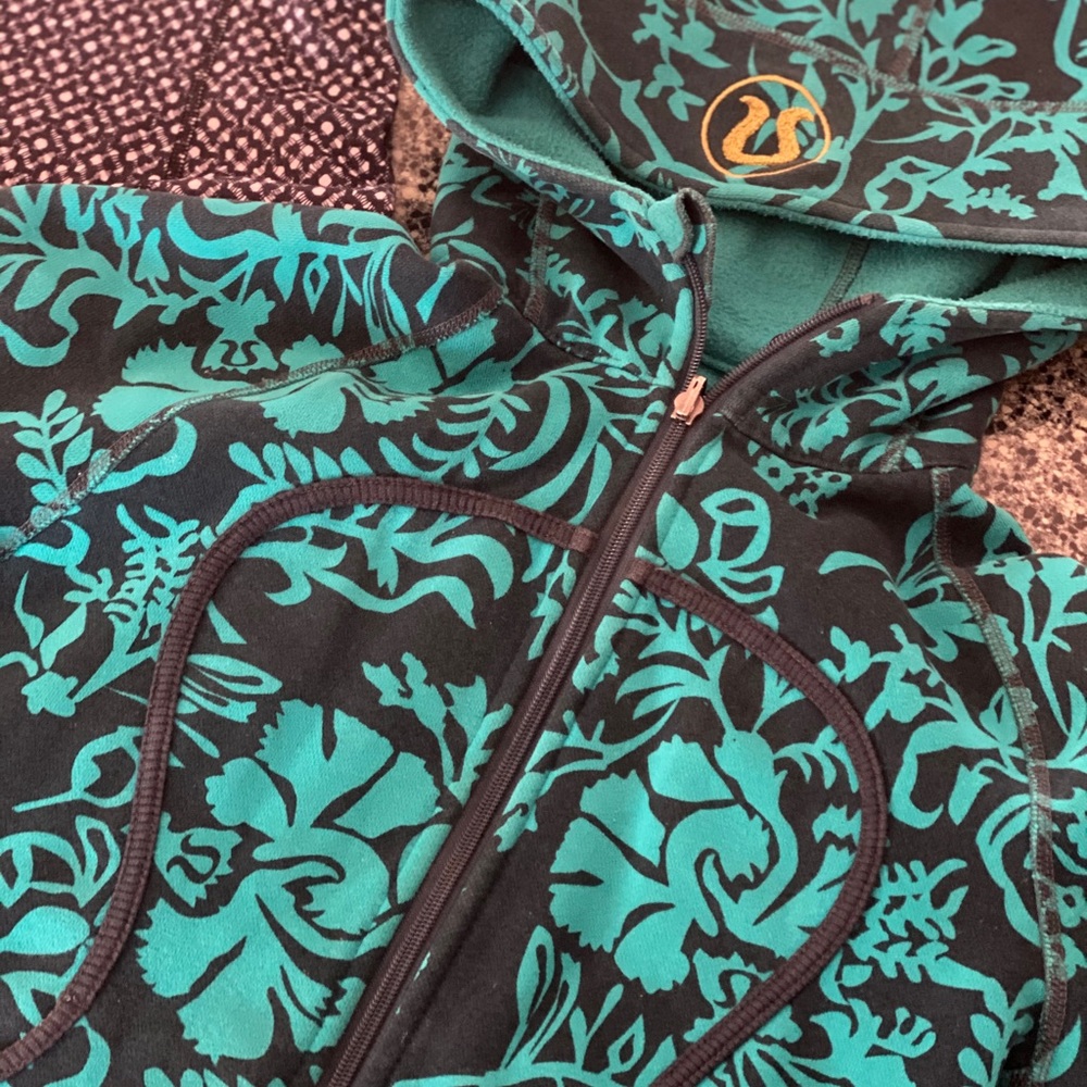 Limited Retired Lululemon Scuba Hoodie!